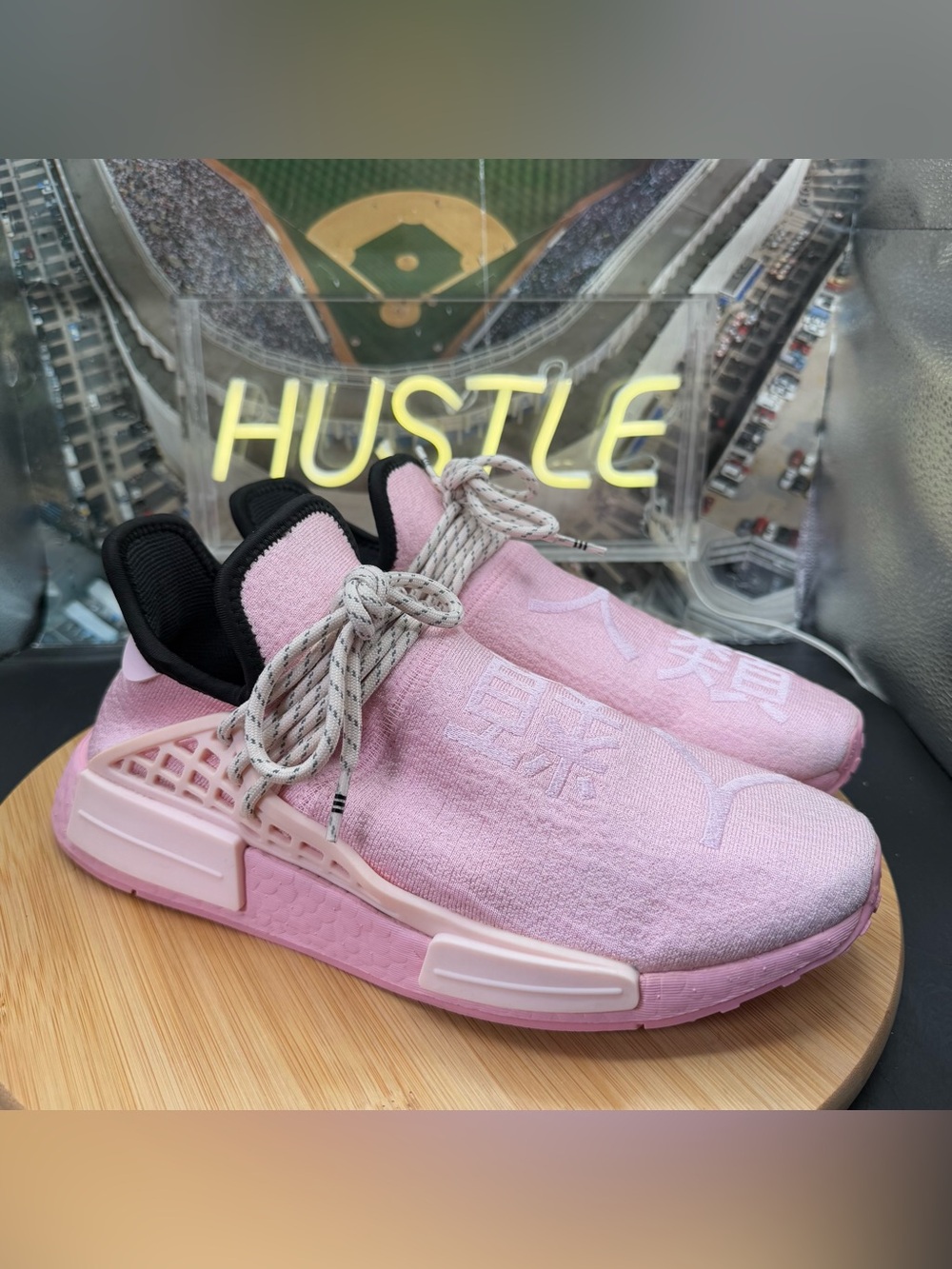 Adidas Pharrell NMD Human Race Pink/Core Black Primeknit Low Top Mens Sz 8.5